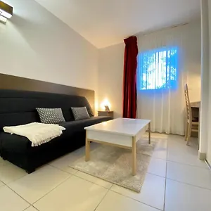 Superbe Studio Rénové Avec Piscine Appartement